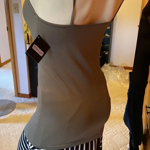 C’est Moi very cool seamless tank! - Picture 3 of 4